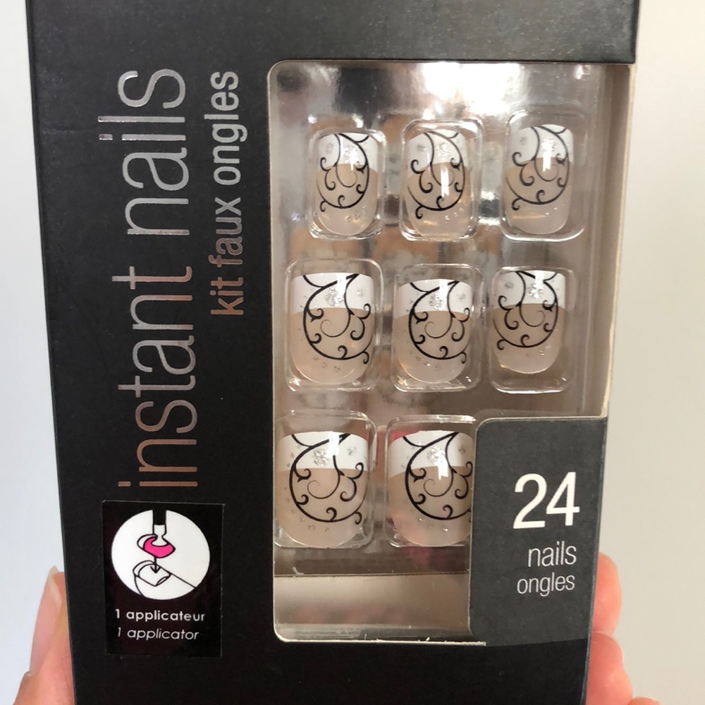 Brand new in box! Icing instant nails